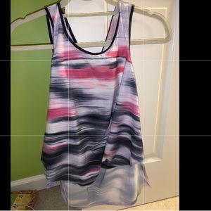 Lululemon Top. . PRICE NEGOTIABLE